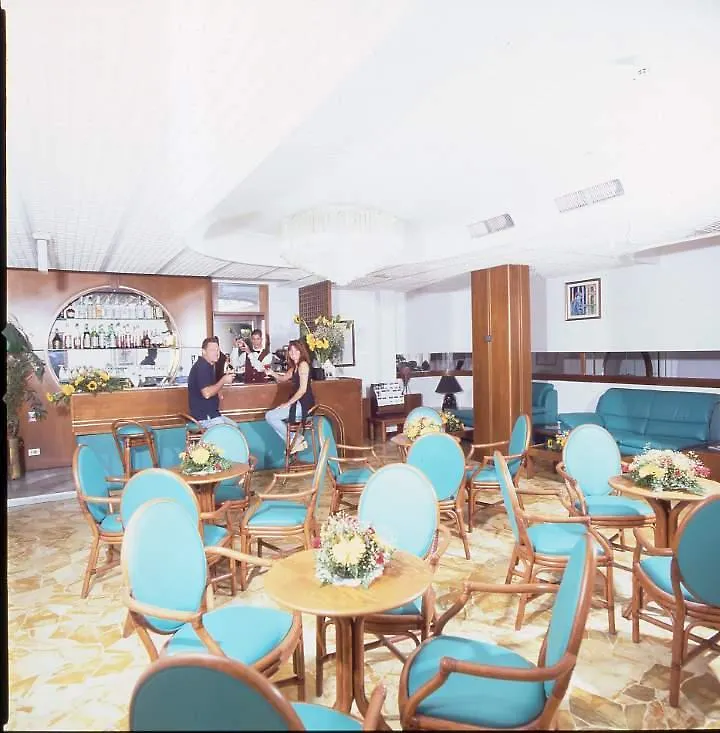 Hotel Florida Лидо-ди-Езоло