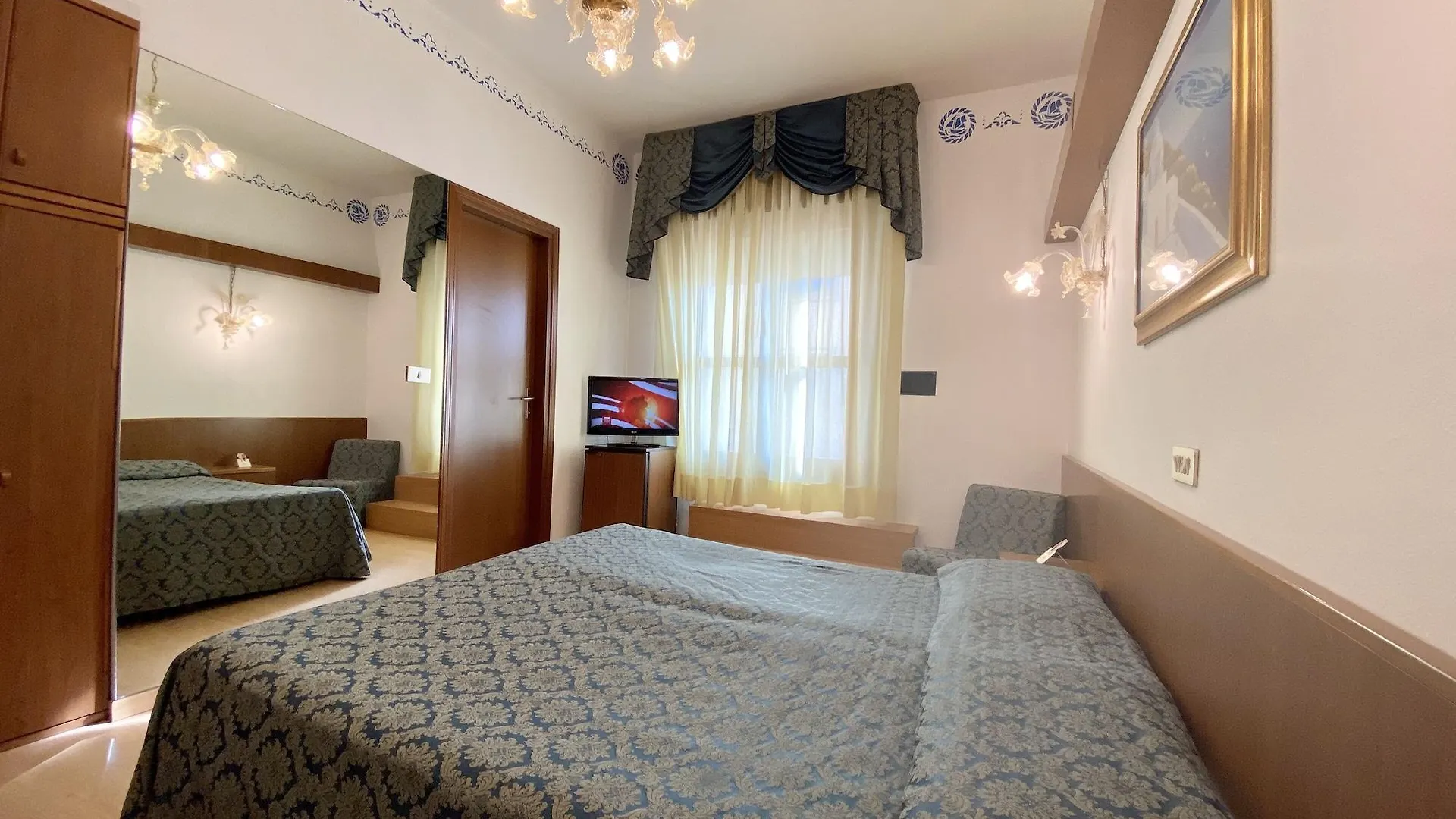 Hotel Florida Лидо-ди-Езоло